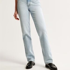 ABERCROMBIE & FITCH | Ultra High Rise 90s Straight Jean in Cream - Size 27